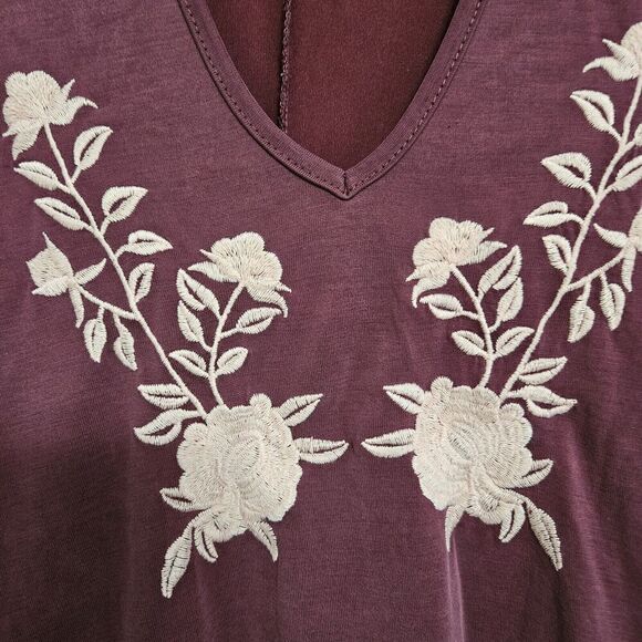 Alya Burgundy Peplum Top Pink Floral Embroidery Small Made In USA - Picture 3 of 4